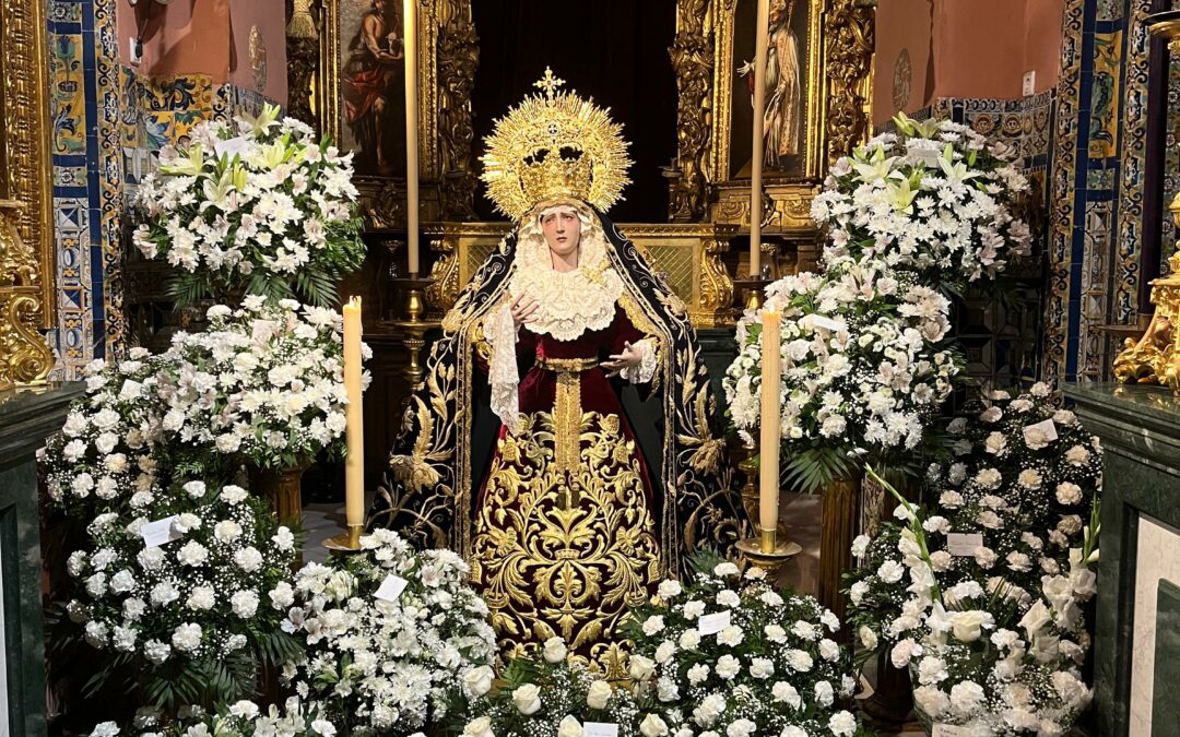 Ofrenda floral a María Santísima de los Dolores