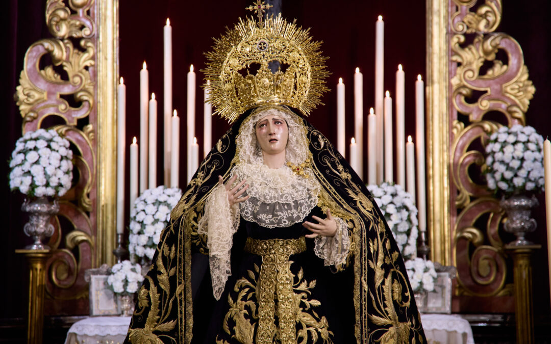 Solemne Besamanos a María Santísima de los Dolores